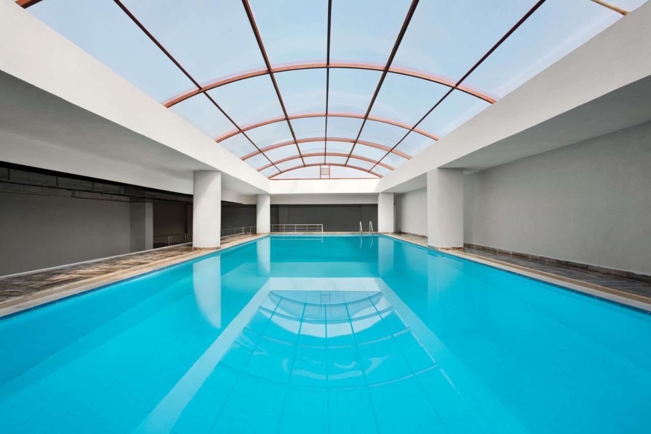 Готель Ramada By Wyndham Istanbul Шіле Екстер'єр фото