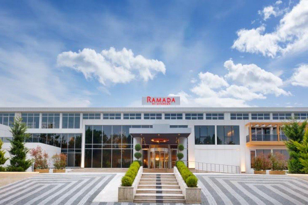 Готель Ramada By Wyndham Istanbul Шіле Екстер'єр фото